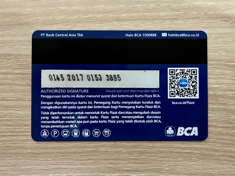 Contoh foto kartu benar